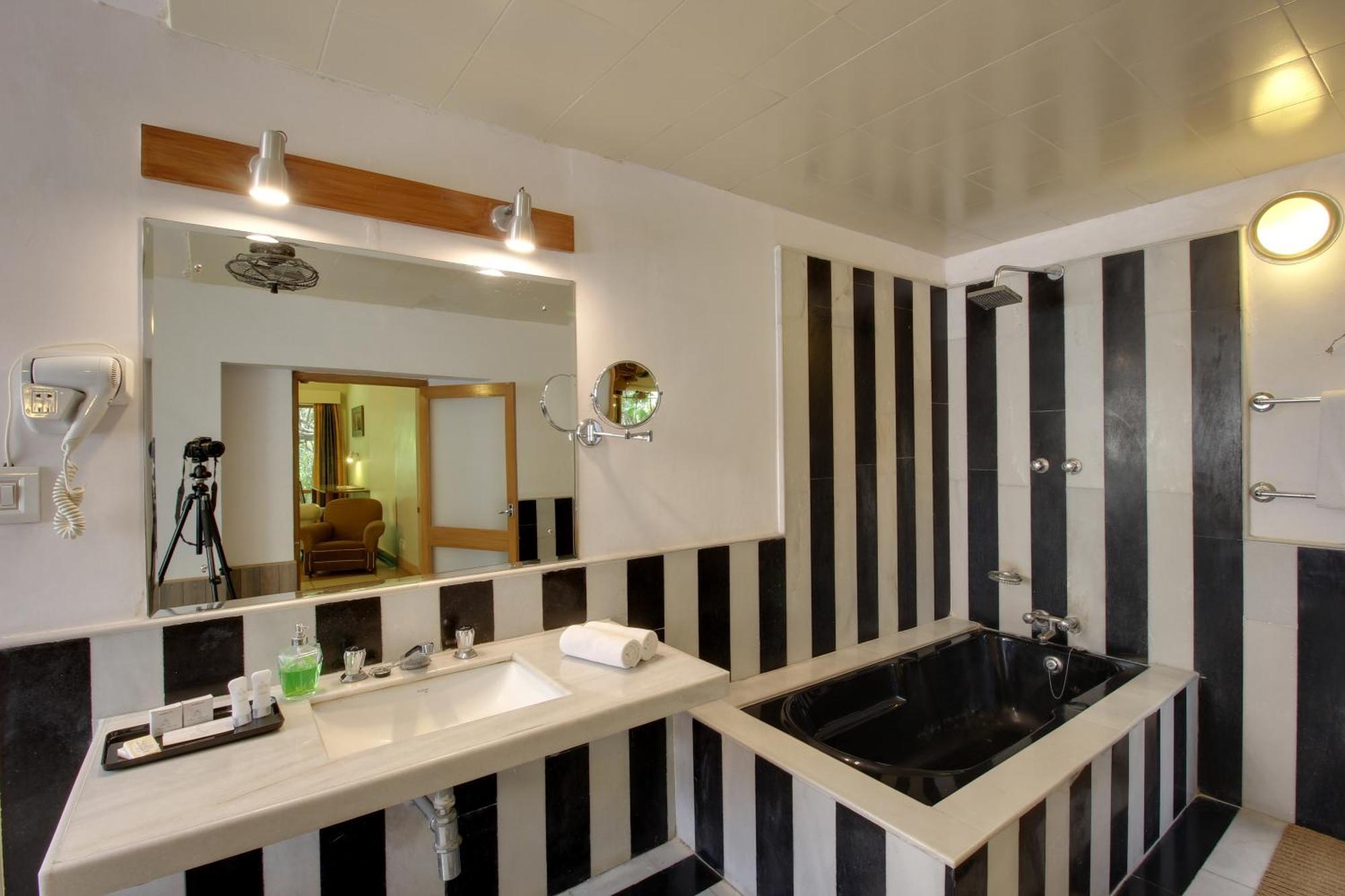 Hotel Inn Season Mahamandir Экстерьер фото